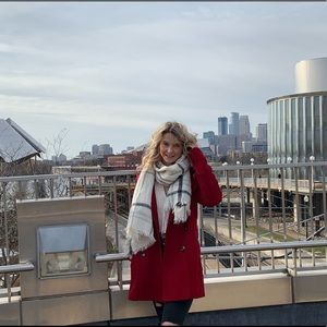 Meet your Posher, Emma